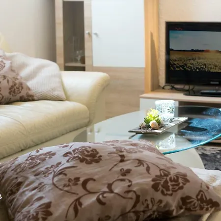 Am Leuchtturm * Neuharlingersiel